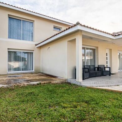 Maison 4 pièces 399087 €