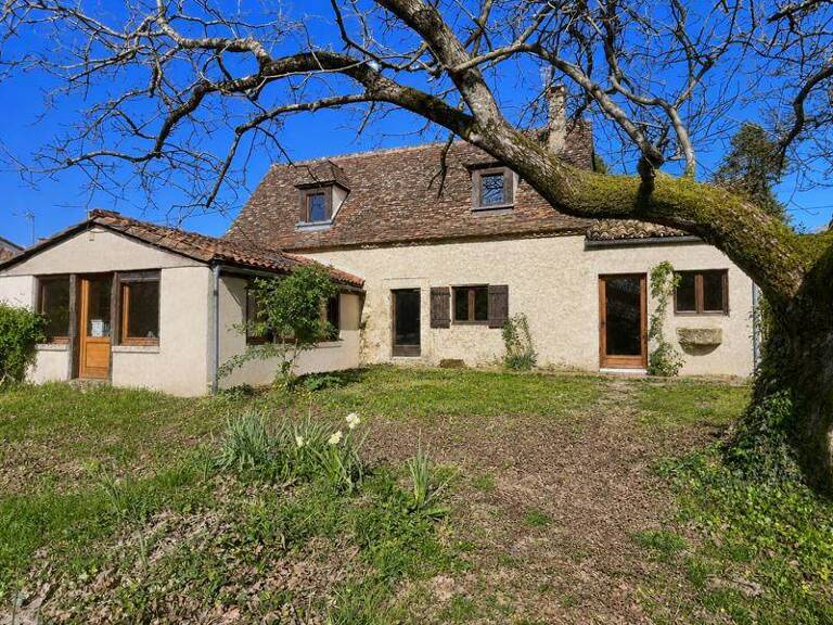 Maison en pierre de 6 pièces principales — photo 1