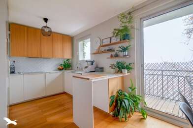 Appartement 4 pièces 427384 €