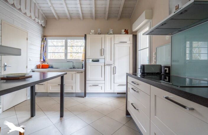 Vente maison 4 pièces 125 m² Léognan (33850) — photo 4