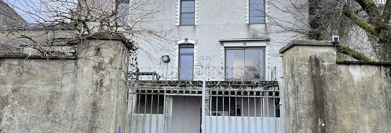 Maison 9 Pièces 239 m² à vendre à Pouzauges (85700)