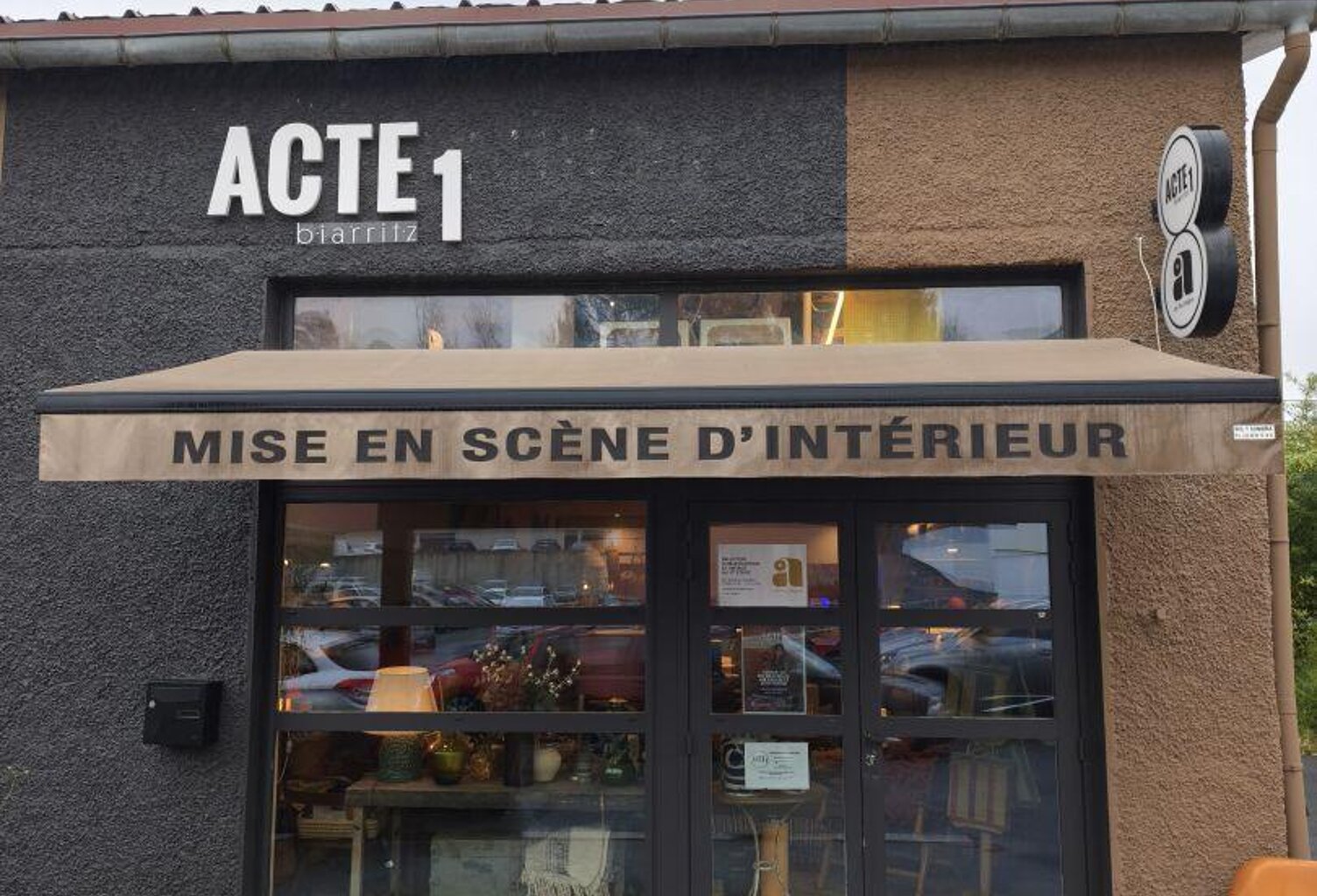 Vente Boutique/Local commercial 180 m&sup2; — photo 1