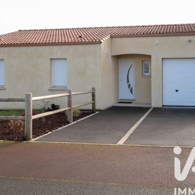 Maison 4 pièces 890 €