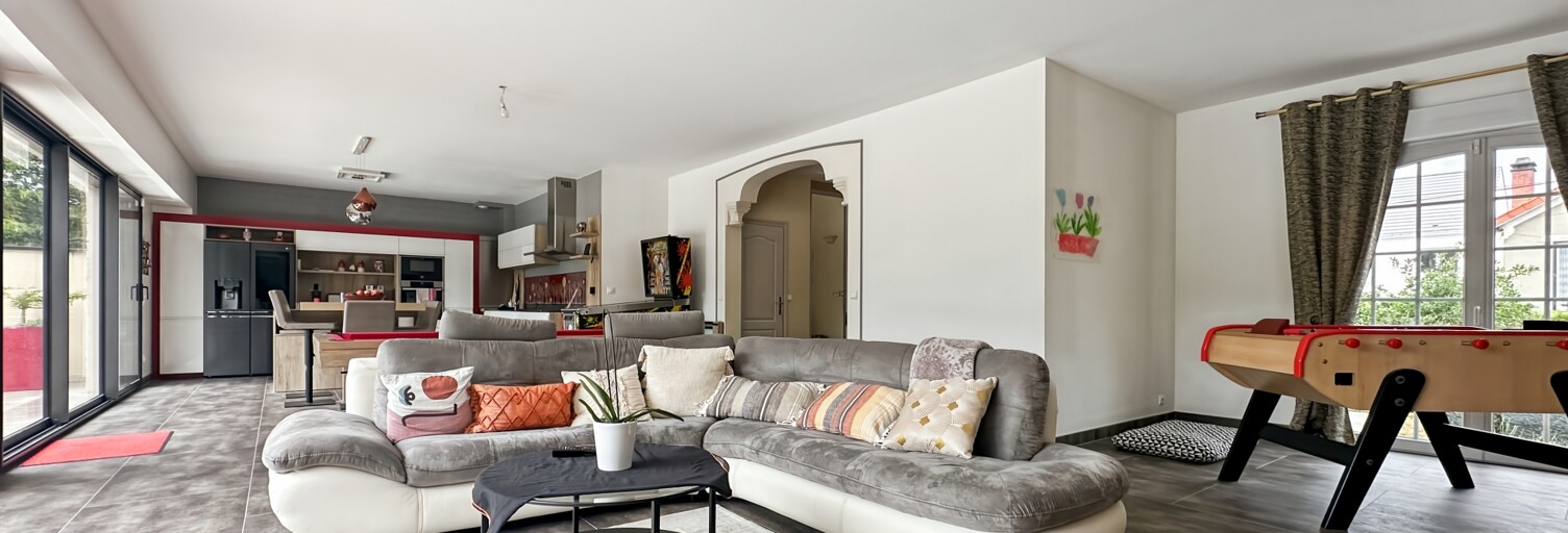 Maison 9 Pièces 188 m² à vendre à Noisy-le-Grand (93160)