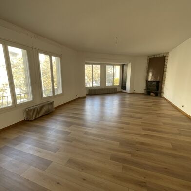 Appartement 6 pièces 305000 €