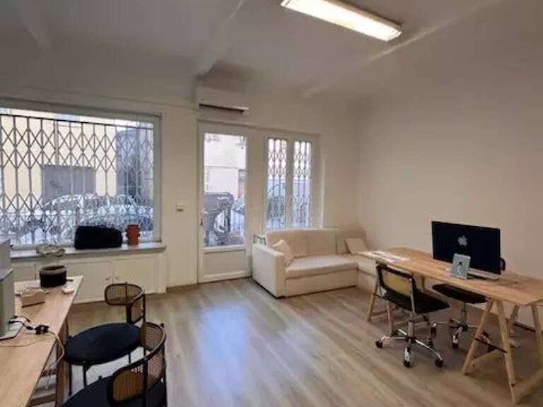 À vendre – MURS COMMERCIAUX LIBRES 37 m² – — photo 1