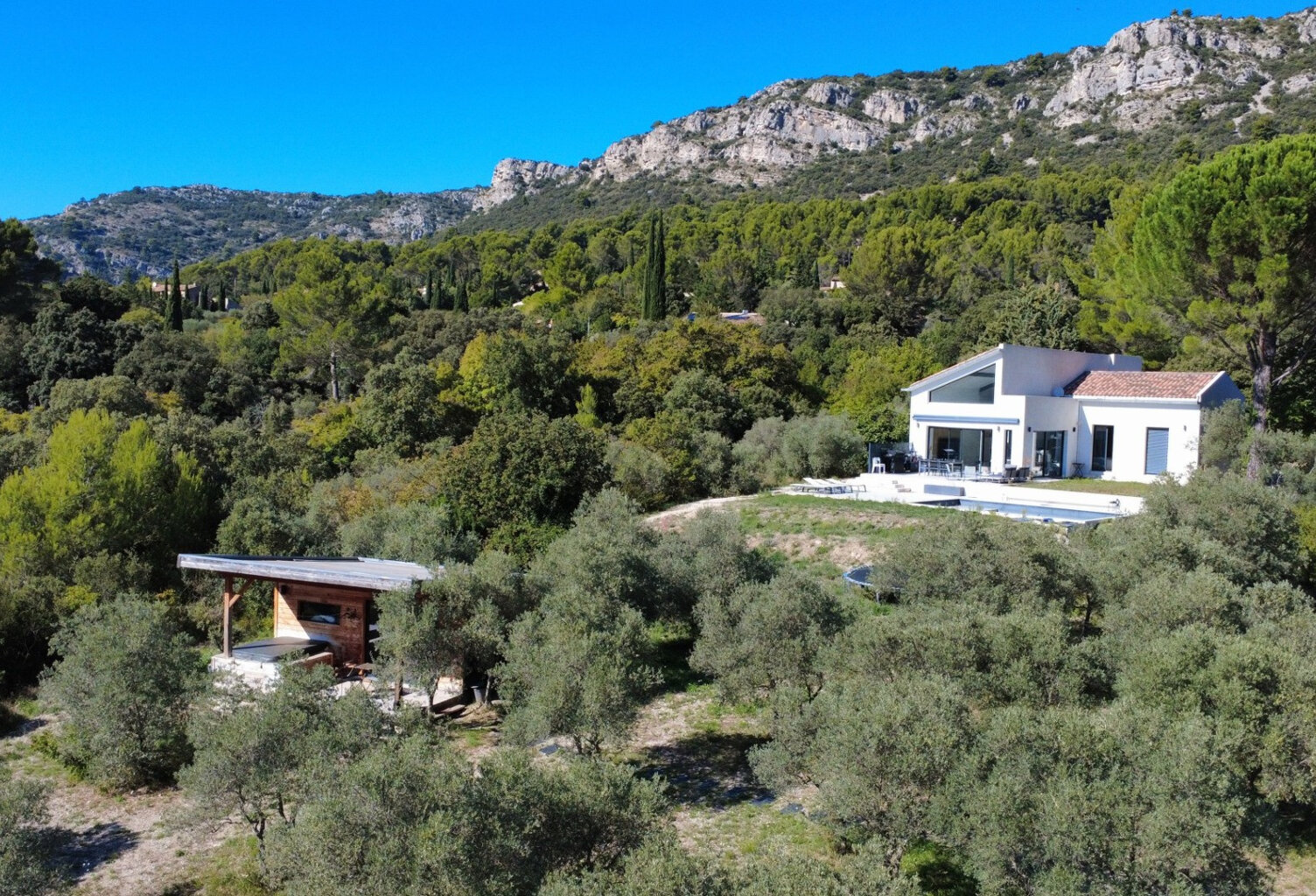 Villa 5 pièces 174 m2 à Vauvenargues — photo 1