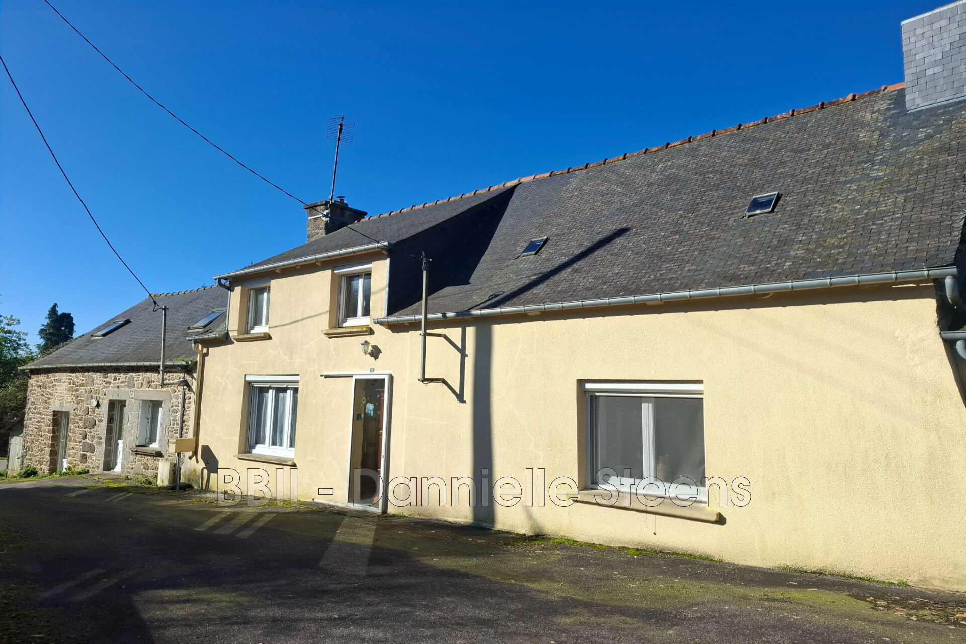 Villa / Maison  T10 à vendre Saint-Connan 22480