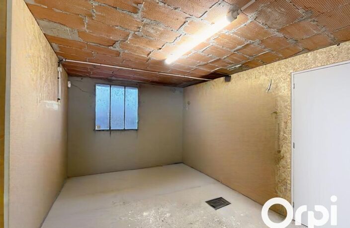 Titre : Entrepôt fonctionnel de 220 m² à Abrest – Électricité Triphasé – Accès Facile — photo 4