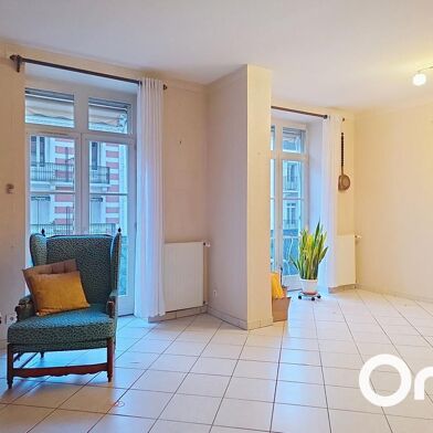 Appartement 5 pièces 376300 €