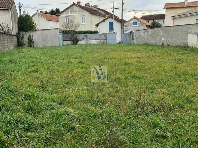 Angoulême, quartier Lunesse, Terrain à bâtir 526m² — photo 1