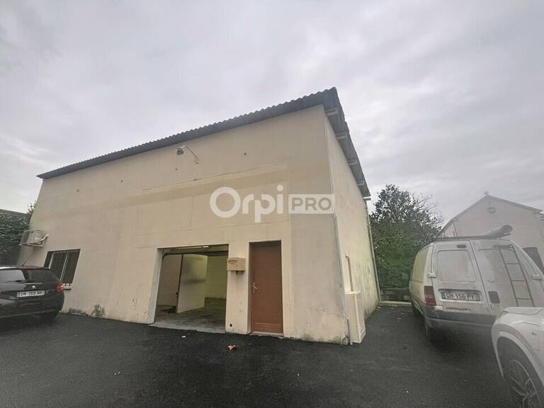 LOCAL PROFESSIONNEL A LOUER — photo 1