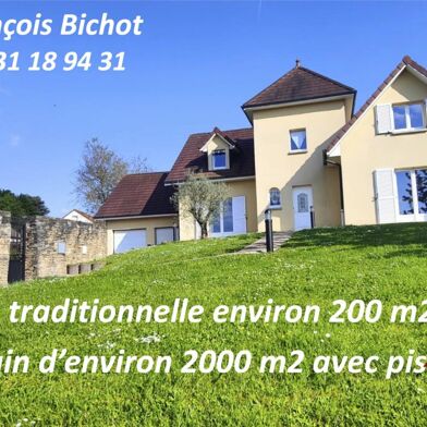 Maison 8 pièces 369000 €