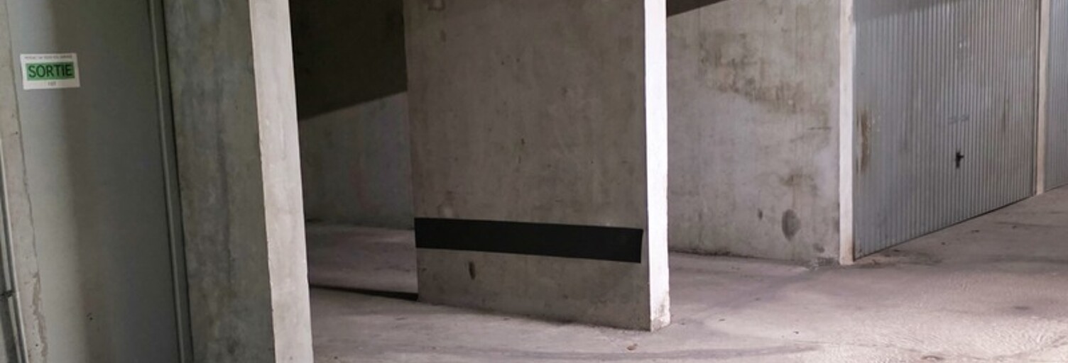 Garage  15 m² à louer à Gex (01170)