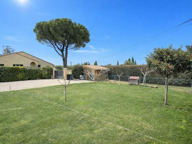 Terrain constructible 369 m² à vendre Roquemaure — photo du bien