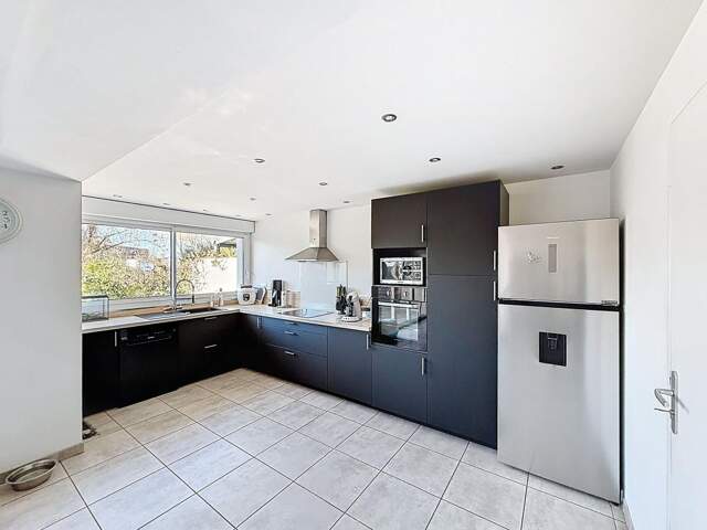 Maison à Vendre, 3 chambres et garage — photo du bien