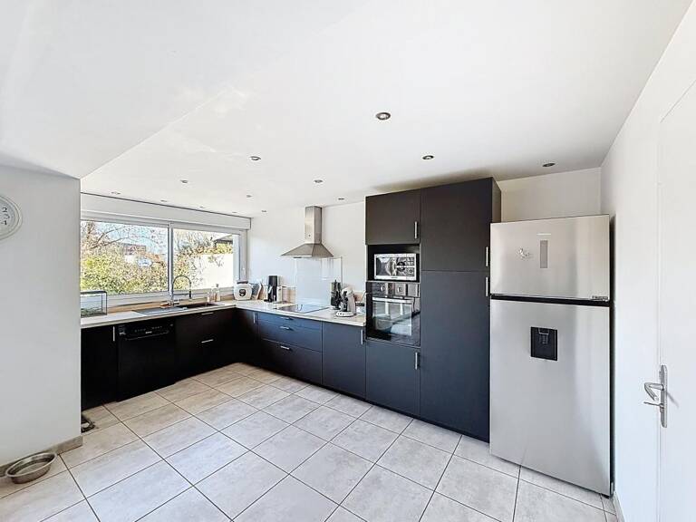 Maison à Vendre, 3 chambres et garage — photo 1