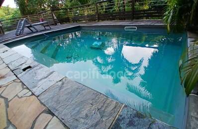 MAISON DE RAPPORT de 220m²- 3 Niveaux- DEUX T4 + UN T2. TERRAIN ARBORE 1700 M² AVEC PISCINE. RIVIERE PILOTE (972) — photo du bien