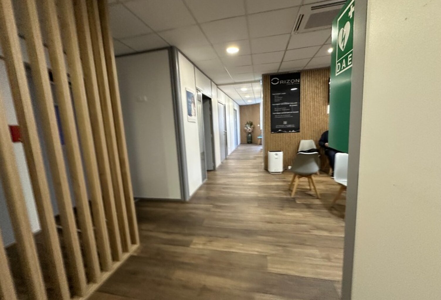 bureaux à louer CHASSE SUR RHONE (38), bureaux de 12m² à louer dans centre médical avec du stationnement et une très belle visibilité — photo 1