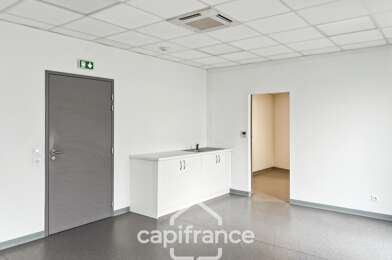 Commerce 2 pièces 570 €