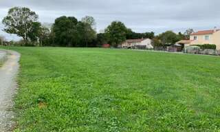 Terrain  750 m² à vendre à Loulay (17330)