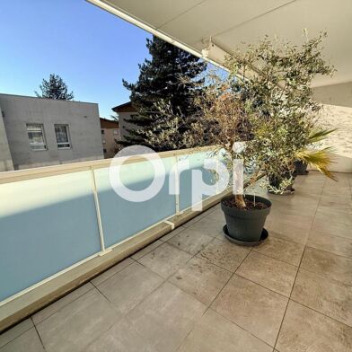 Appartement 3 pièces 980 €