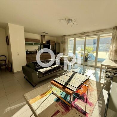 Appartement 3 pièces 900 €