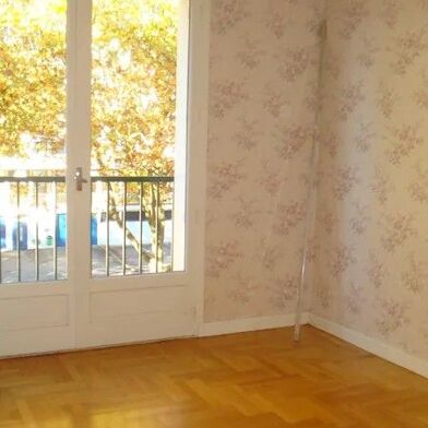 Appartement 3 pièces 750 €