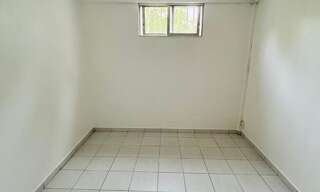 Maison 2 Pièces 53 m² à louer à Les Abymes (97139)