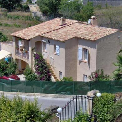 Maison 4 pièces 2236 €