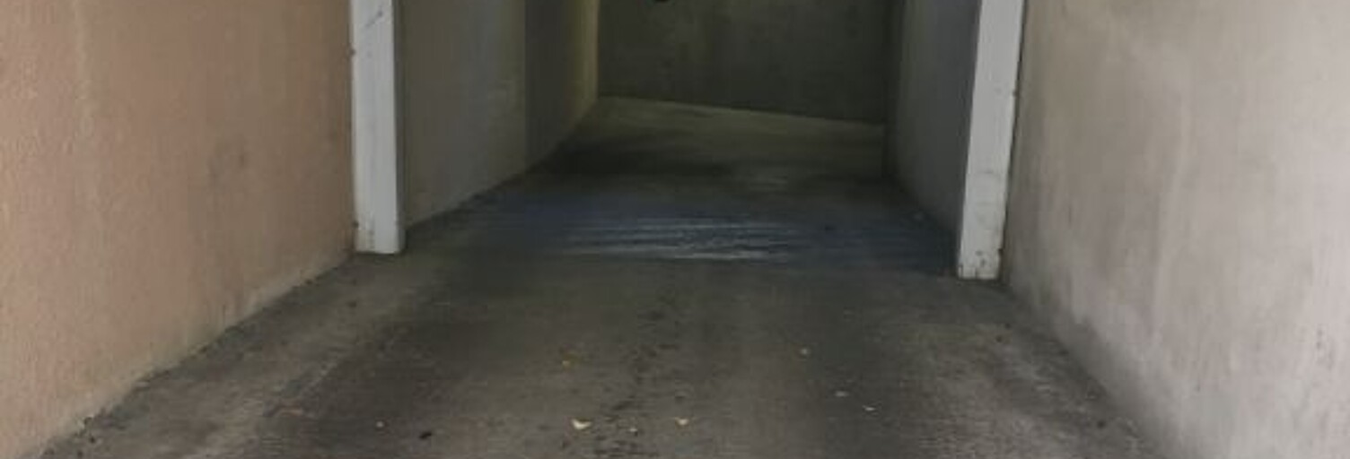 Garage   m² à louer à Lyon 3 (69003)