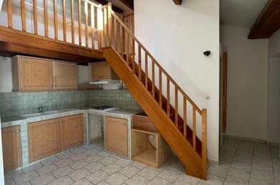 Appartement 3 pièces 989 €
