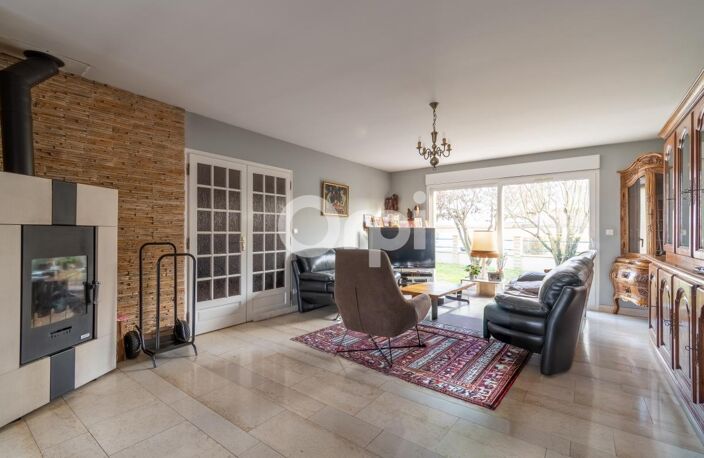 Élégante demeure de caractère – 219 m² – Les Mesneux — photo 3