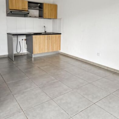 Appartement 3 pièces 727 €