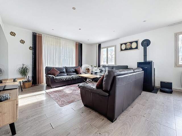 Maison À Vendre — photo du bien