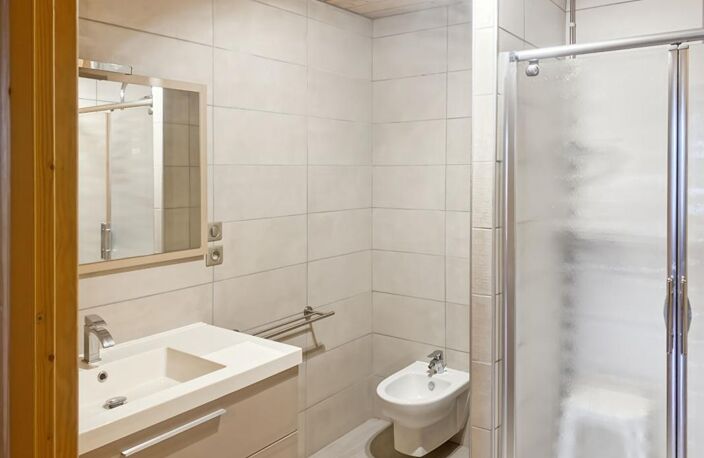 Appartement Doubs 3 pièce(s) 70 m2  950  Charges Comprises — photo 4
