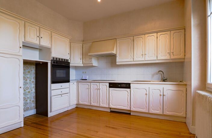 Maison 9 pièces 241 m2 à vendre à AUSSILLON — photo 3