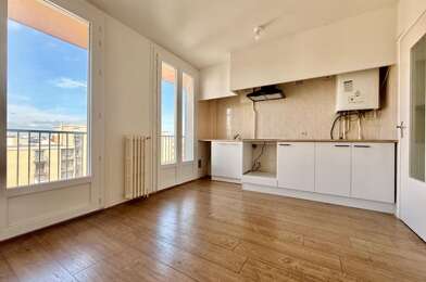 Appartement 4 pièces 996 €