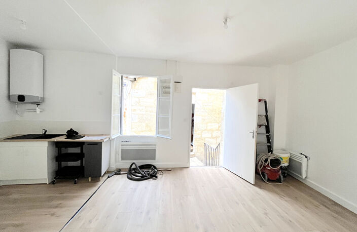 A VENDRE APPARTEMENT DE TYPE 2 LOUE- SECTEUR BORDEAUX VICTOIRE / CAPUCINS — photo 3