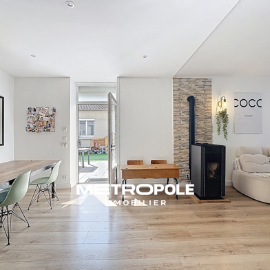 Appartement 4 pièces 220000 €