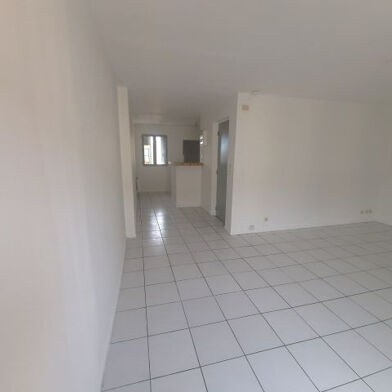 Appartement 3 pièces 680 €