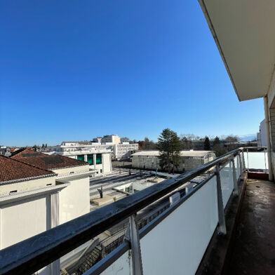 Appartement 4 pièces 845 €