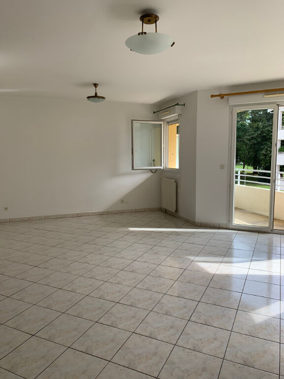 Appartement  T3 à louer Gelos 64110