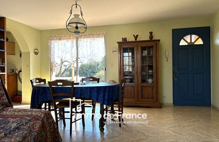 Pavillon plain-pied 173m²  avec atelier 55m² ,garage et terrain clos 3 234 m². — photo 2