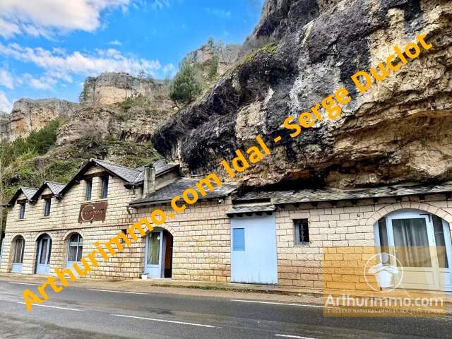Ensemble immobilier — photo du bien