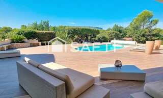 Maison 5 Pièces 205 m² à vendre à Saint-Maximin-la-Sainte-Baume (83470)