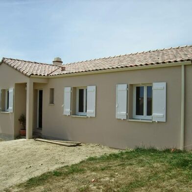 Maison 4 pièces 990 €