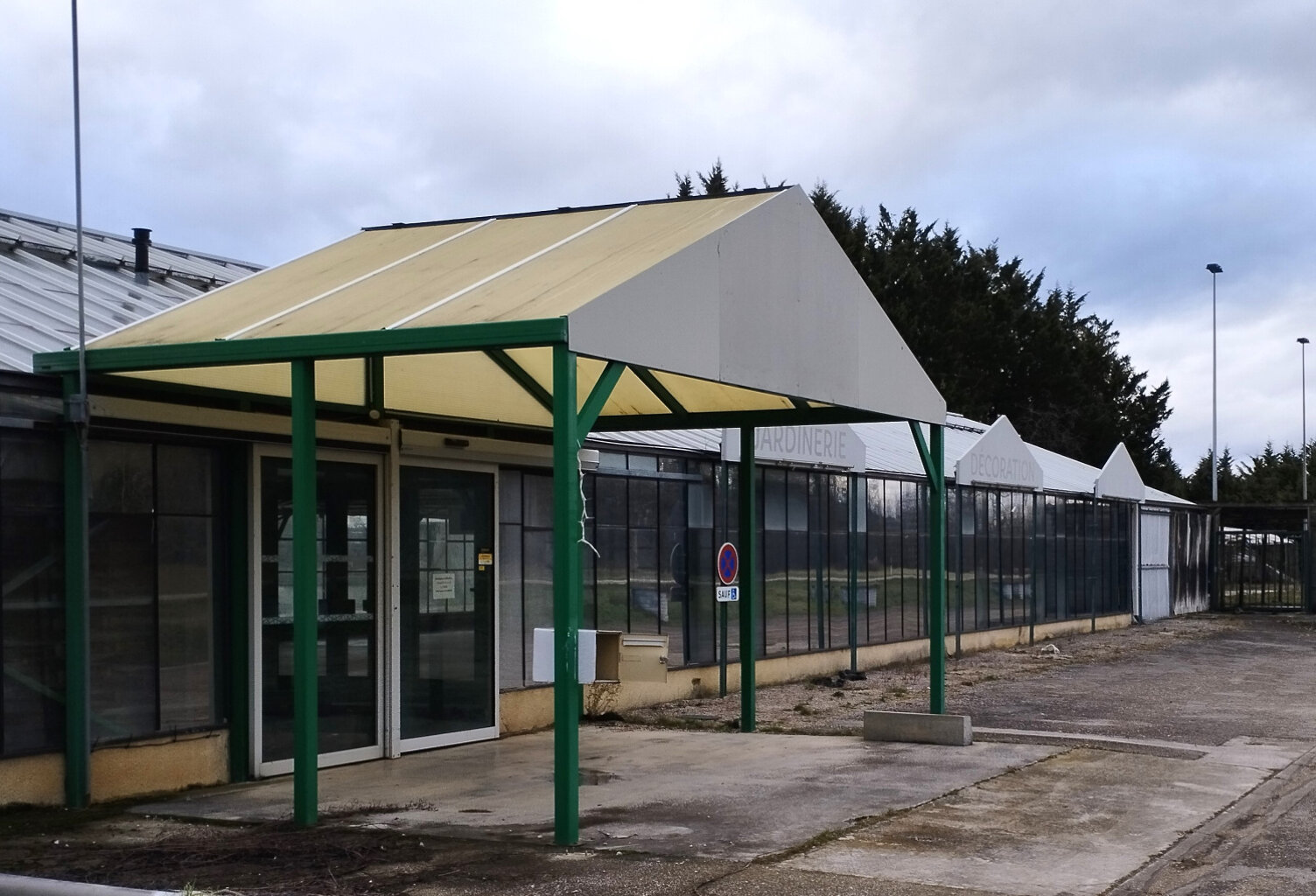 Local d'activité professionnelle aux portes de Lons-le-Sauni — photo 1