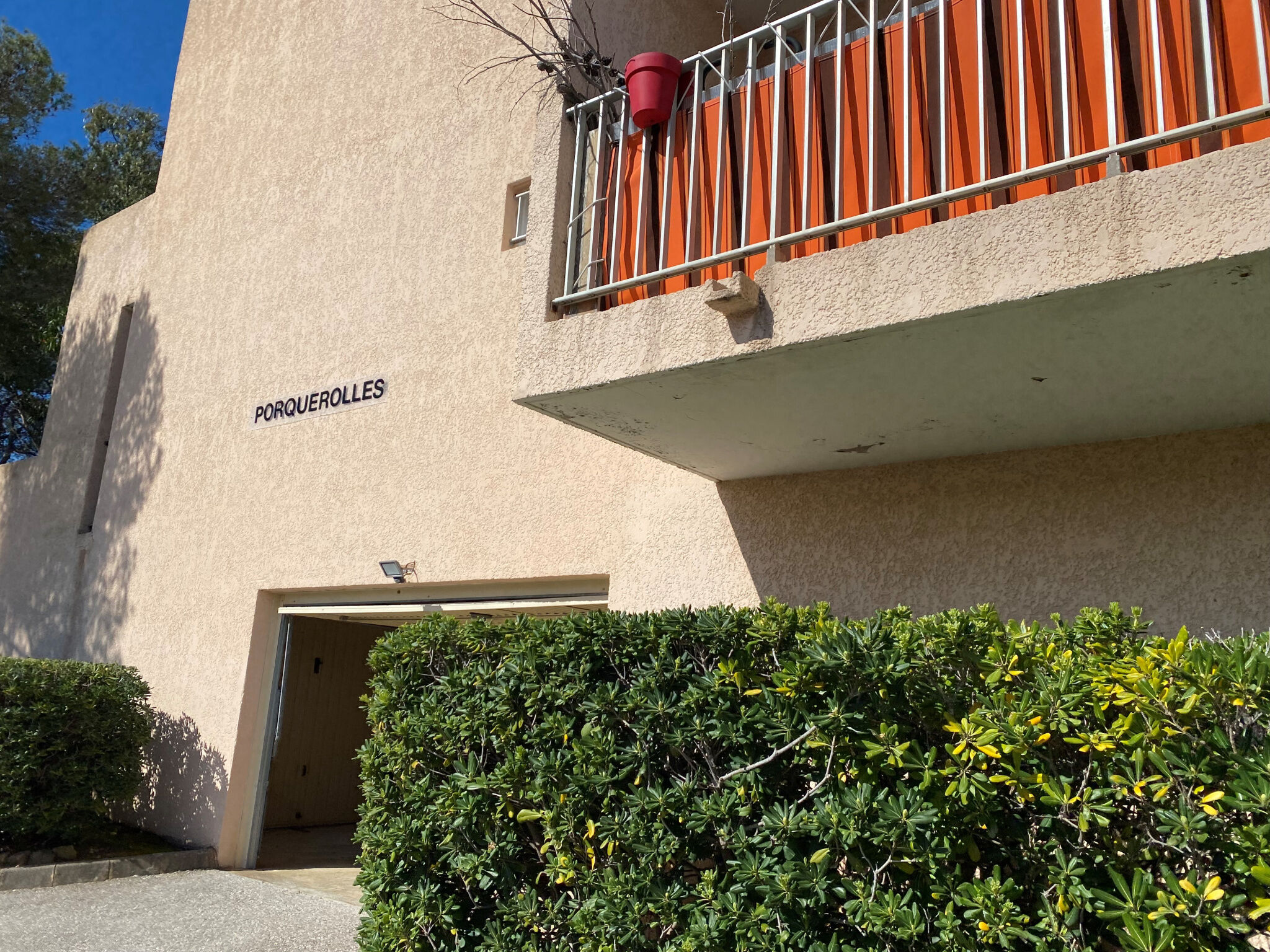 Parking  à louer Hyères 83400