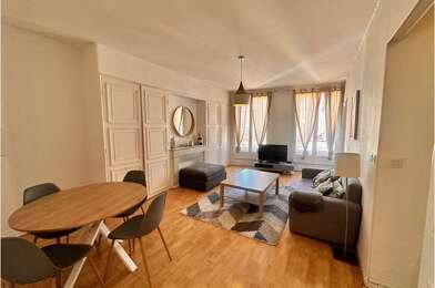 Appartement 3 pièces 1294 €